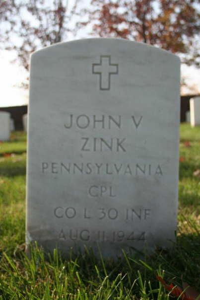 A gravestone in Arlington Cemetery