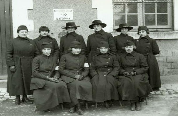 Hello-Girls-US-Army-photo-610×400